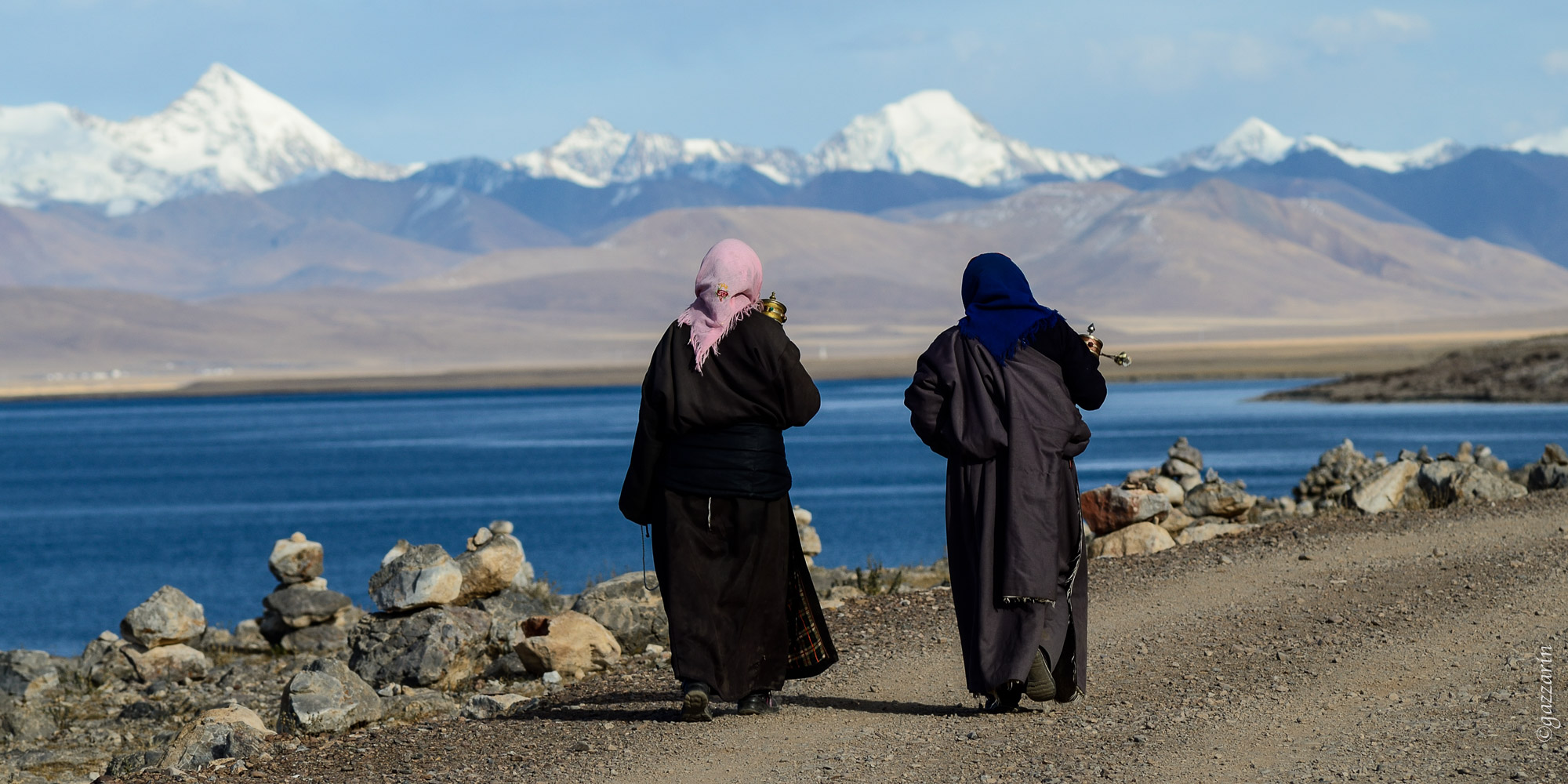 pilgernde Frauen  (NamtTso, Tibet)